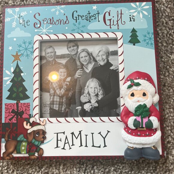 New in Box: Precious Moments - The Season's Greatest Gift Picture Frame - Picture 1 of 4